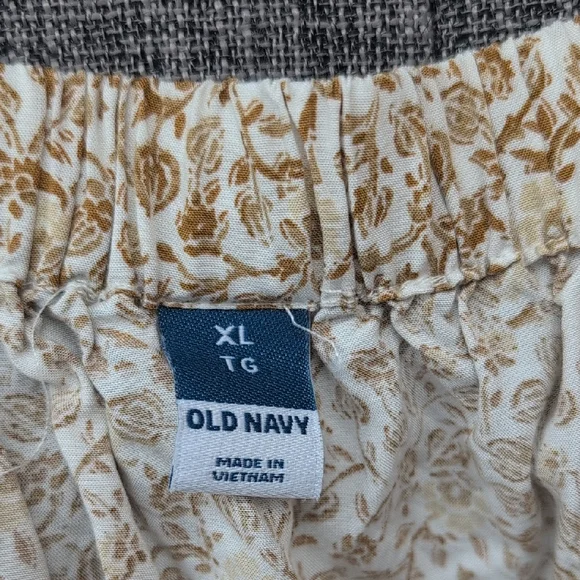 Old Navy Floral Tie-Strap Top - Picture 2 of 5